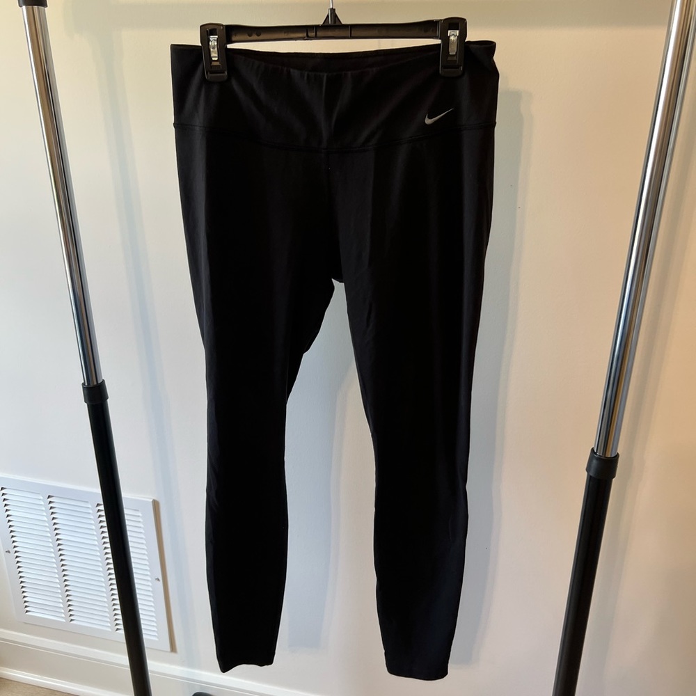 NIKE Women’s Leggings